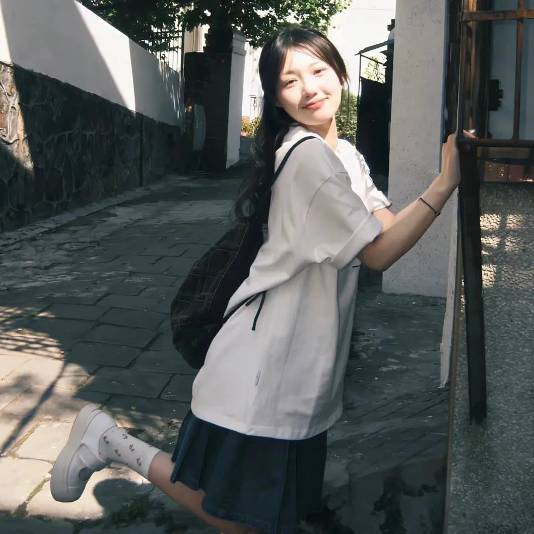 我和校花的自我救赎